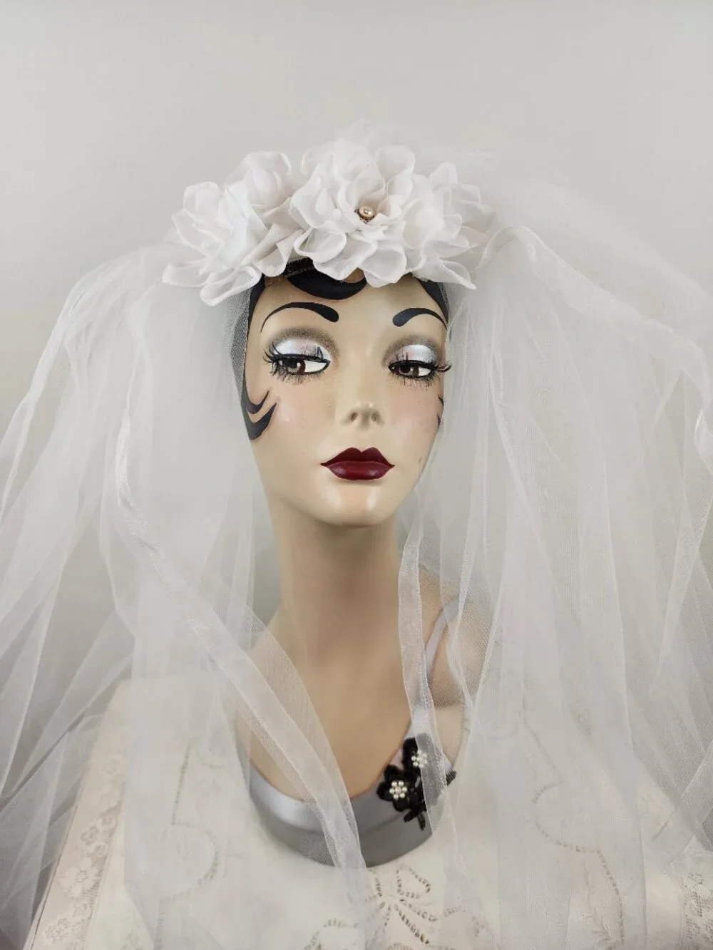 Vintage White Tulle Double Layer Wedding Bridal Veil w/ White Roses Rhinestones